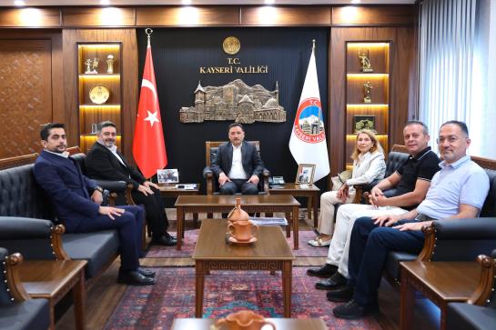 Valimiz Sayın Gökmen Çiçek’i makamında ziyaret ettik.