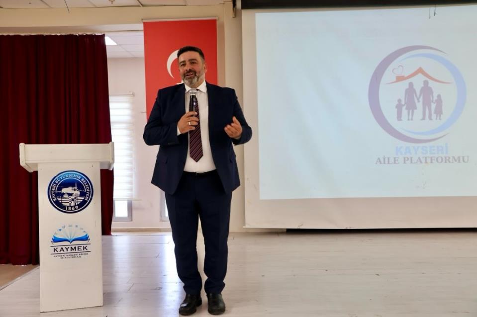 Kayseri Aile Platformu Yeşilhisar’da Aile Seminerinde aileler ile buluştu…