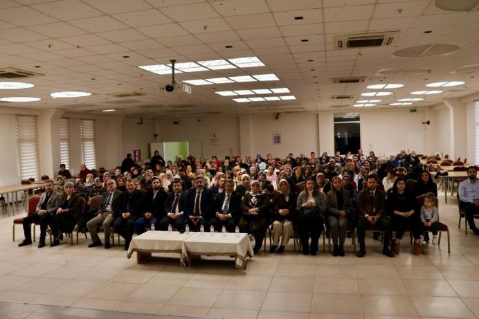 Kayseri Aile Platformu Yeşilhisar’da Aile Seminerinde aileler ile buluştu…