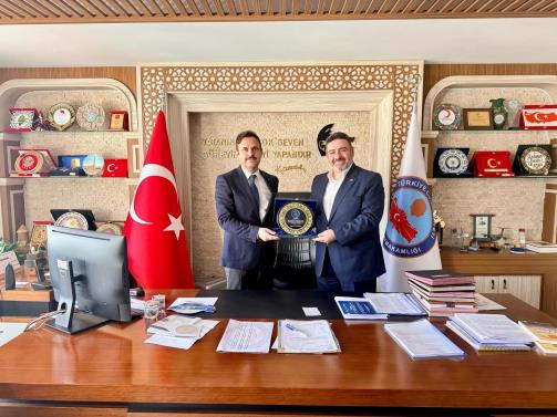 Kocasinan kaymakamı Sayın Erdoğan Ermiş Turan’ı makamında ziyaret