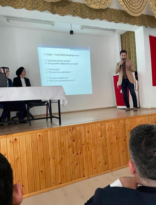 Sarıoğlan İlçesinde “Ailem Benim Her Şeyim “ buluşmaları…