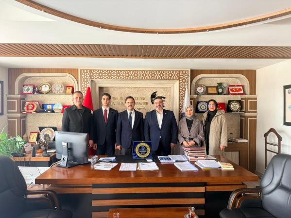 Kocasinan kaymakamı Sayın Erdoğan Ermiş Turan’ı makamında ziyaret